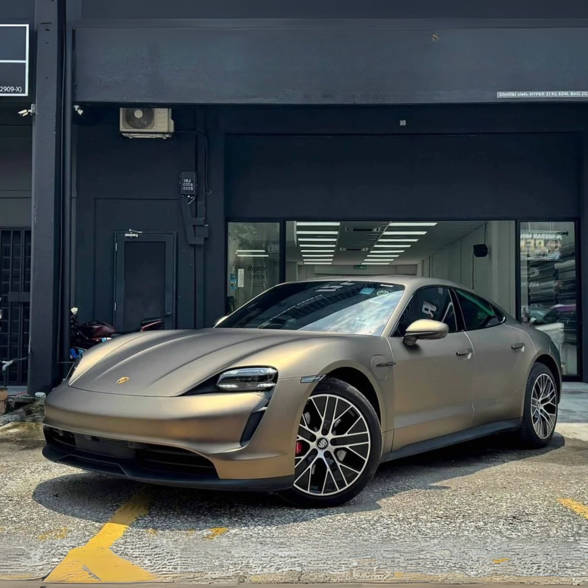 glossy metal texture