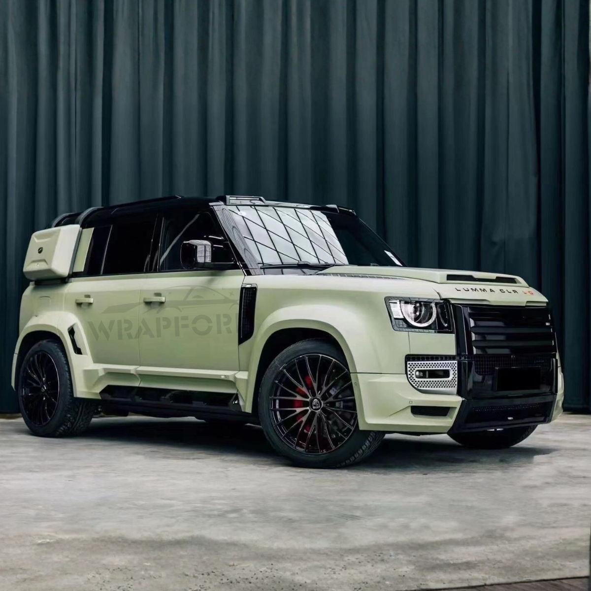 Matte Vinyl-Autofolie in Armeegrün