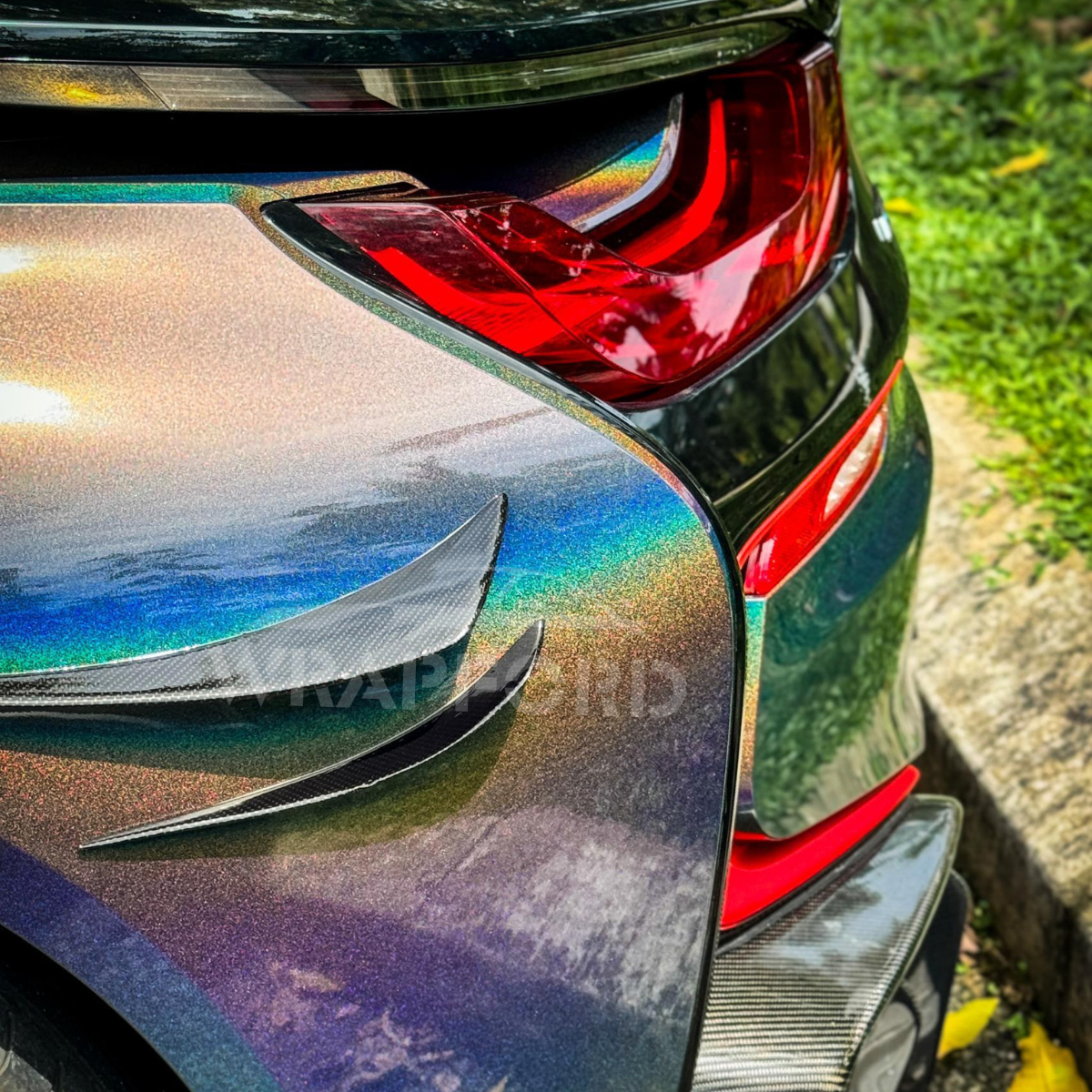Vinil Metalic Rainbow | Gri Holografic – WRAPFORD