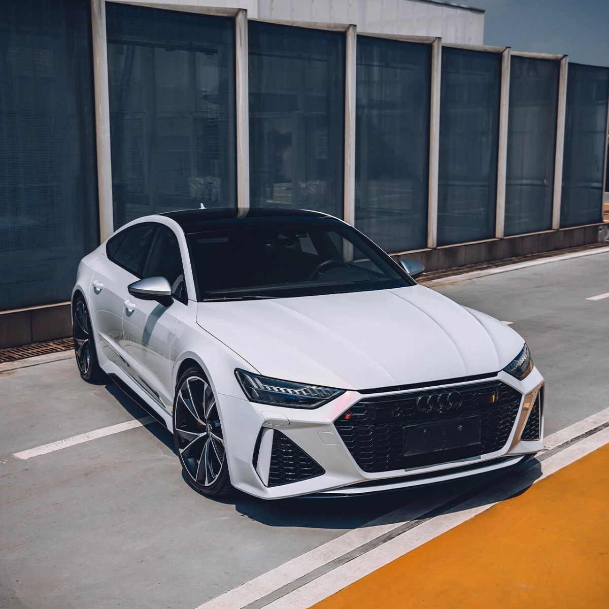 Matte White Pink Chameleon Vinyl Wrap